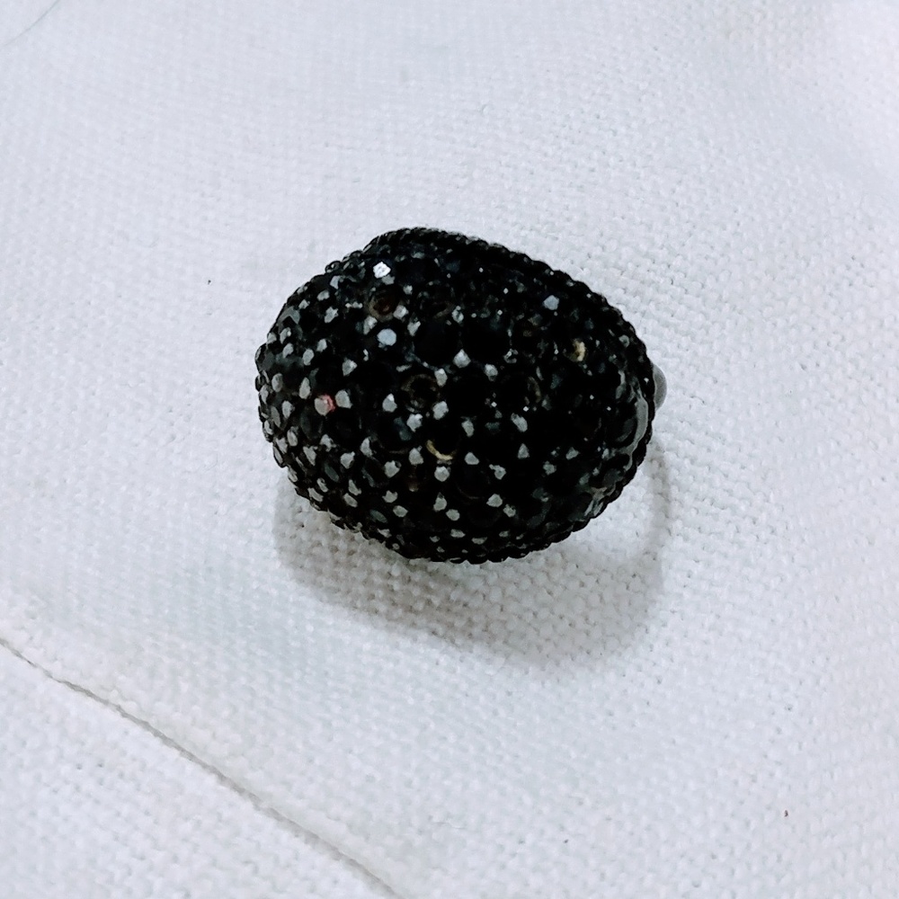 Vintage Accent Black Jewel Artsy Ring